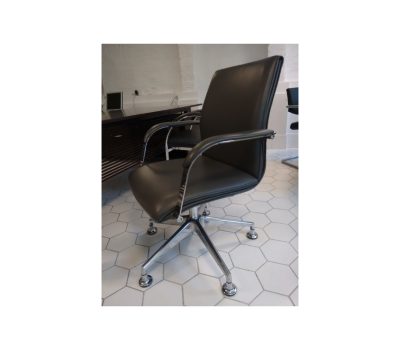 Ring-Executive-Chair-with-Glide-Base.jpg